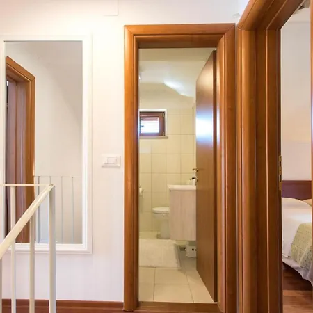 Mitrovici Sleeps 4 Pool Wifi Villa